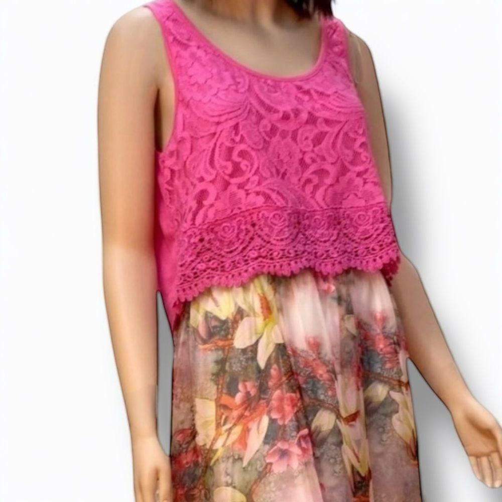Pink Scoop Neck Sleeveless Overlay Floral High Low Hemline Tank Top Self Esteem
